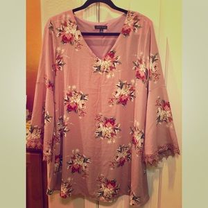 Deep blush pink floral shift dress w/ lace detail